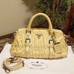 🛍SOLD SOLD🎊 Prada Vernice Satchel